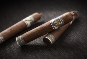 Balmoral-XO-Anejo-petit-robusto-feature